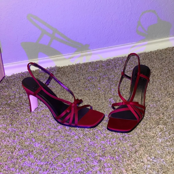 🍷 WINE RED BRATZ STYLE HEELS 🍷 - Picture 5 of 5